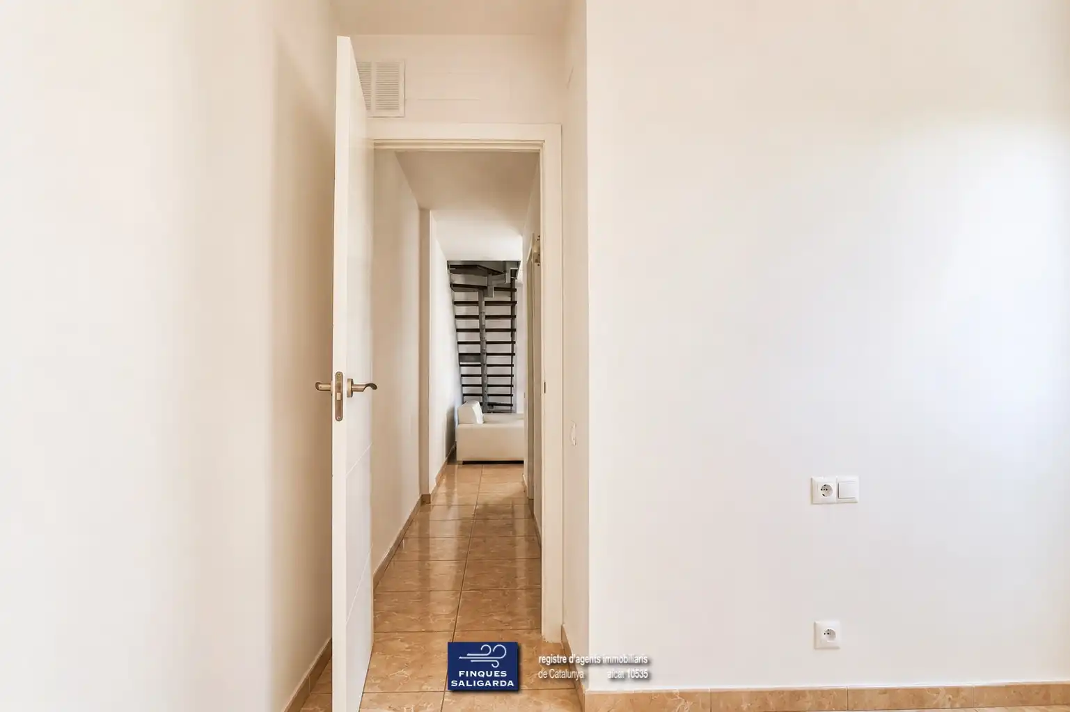 Maisonette zum Verkauf in Santa Eulàlia de Ronçana mit Klimaanlage, Heizung und Terrasse