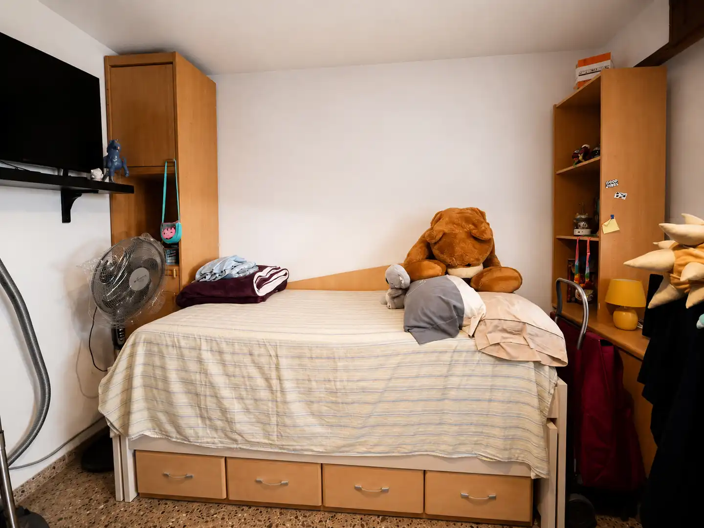 Bedroom of Flat for sale in Valencia  with Furnished and Balcony