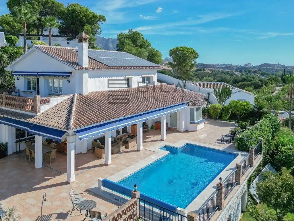 Chalet con piscina en venta en Arroyo de las Palmas