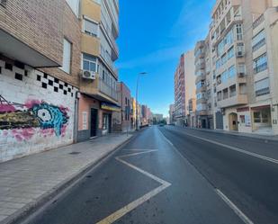 Vista exterior de Local en venda en  Almería Capital