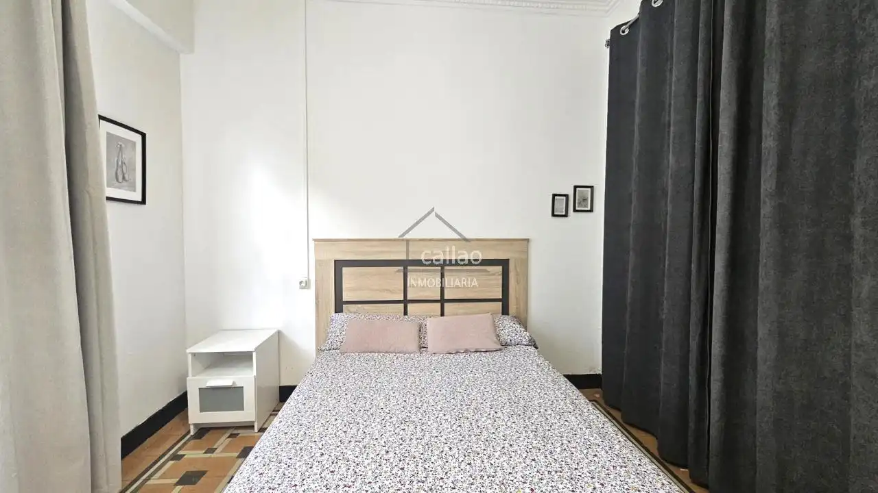 Bedroom of Flat for rent in Ferrol  with Heating and Furnished