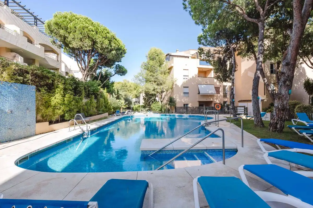 Swimming pool of Ground floor for sale in Marbella  with Air Conditioner, Heating and Private garden