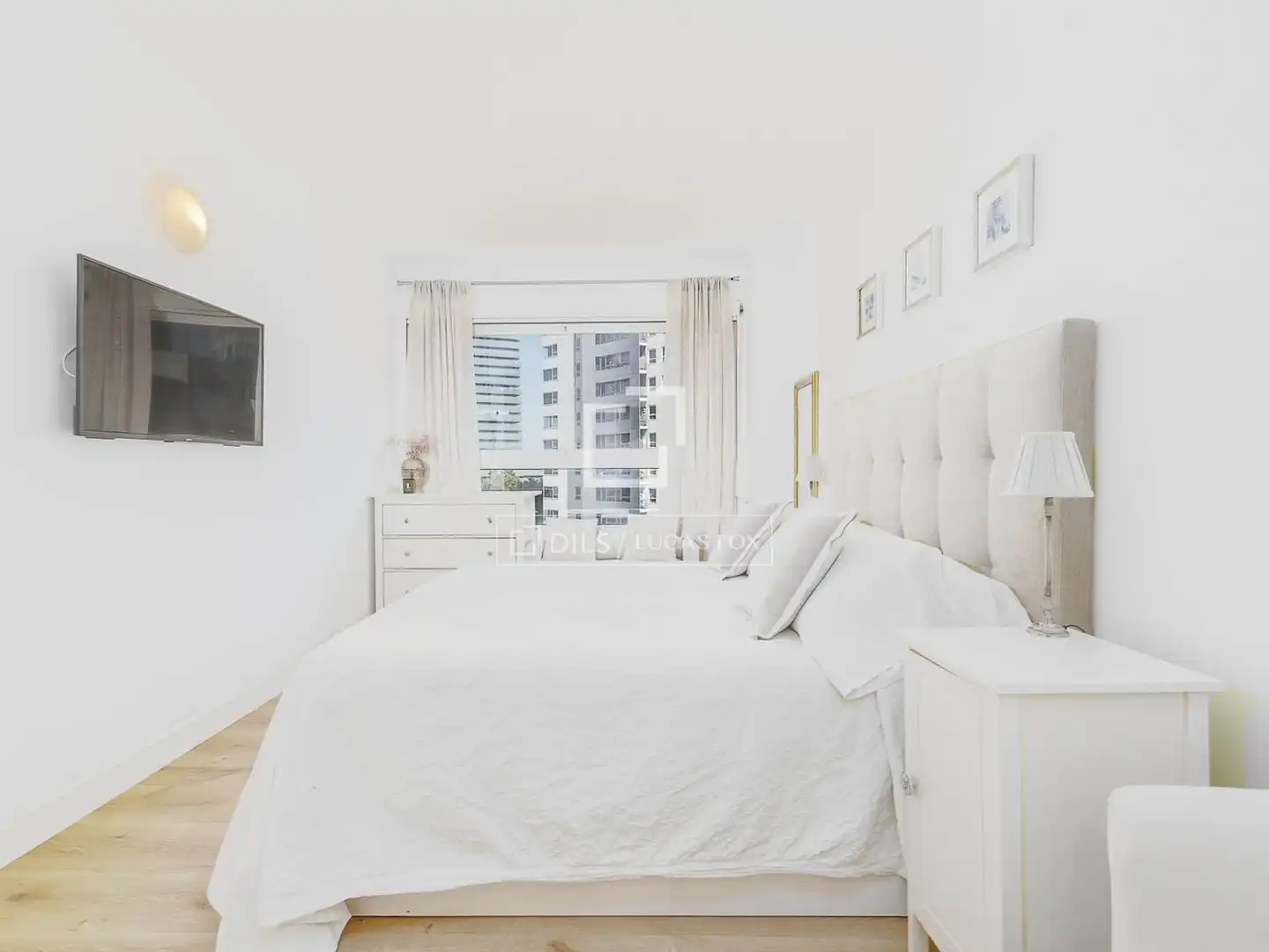Bedroom of Flat for sale in Barcelona  with Air Conditioner, Private garden and Terrace