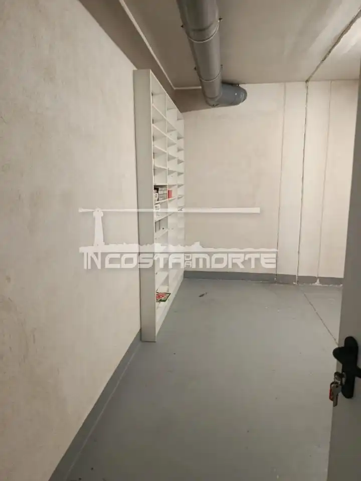 Storage room for rent in Cee, A Coruña
