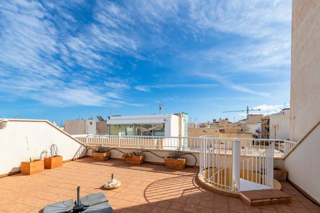 Piso en Venta en Calle SANTO DOMINGO en Puerto de Garrucha