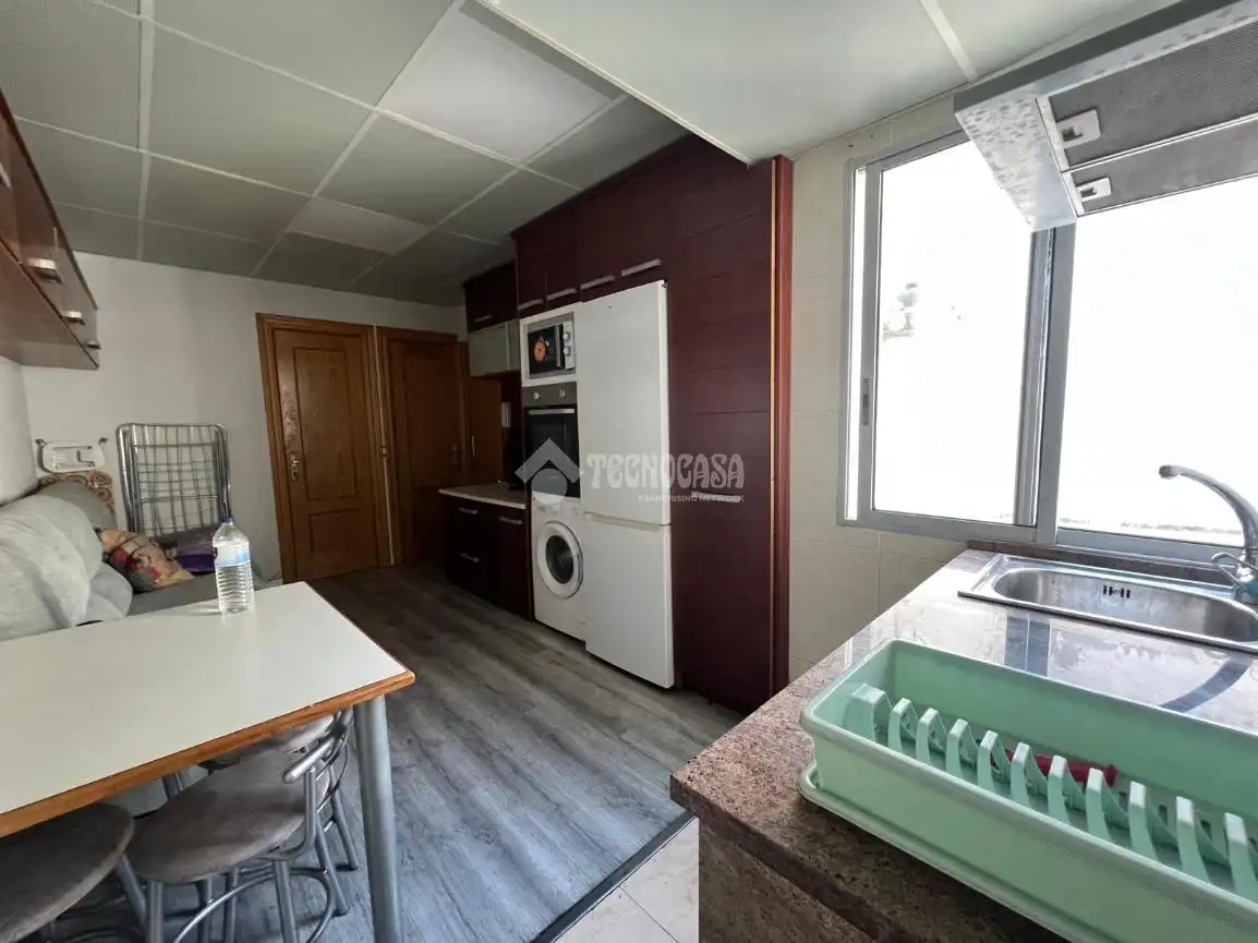Cocina de Piso en venta en Zaragoza con Calefacción y Amueblado
