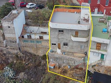 Terraced house with balcony for sale in CANARIO EL