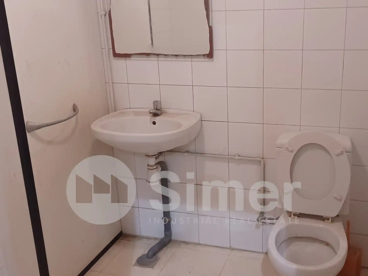 Badezimmer von Fabrikhallen zum Verkauf in Sant Quirze del Vallès