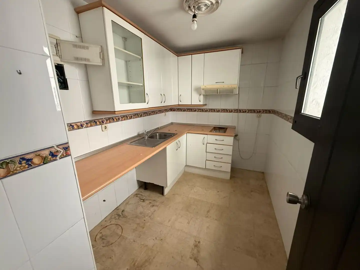 Cuina de Pis en venda en Marbella amb Calefacció i Terrassa
