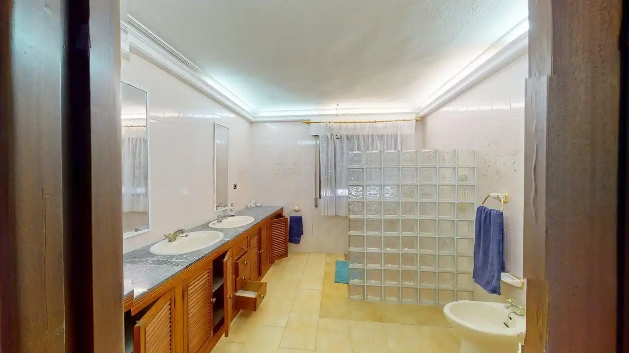 Badezimmer von Haus oder Chalet zur Miete in Gerena mit Möbliert