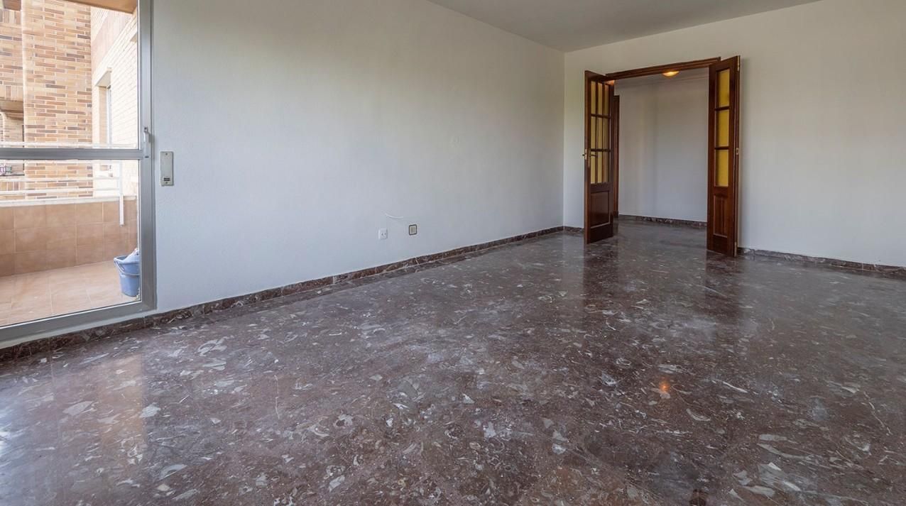 Piso en venta en  Zaragoza Capital con Calefacción, Terraza y Trastero