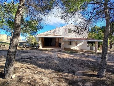 Maison rustique à vendre à Caudete