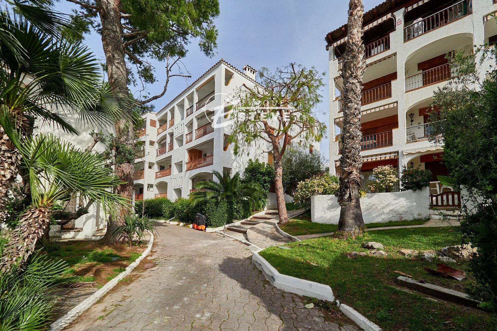 Vista exterior de Ático en venta en Calafell con Terraza, Piscina y Piscina comunitaria