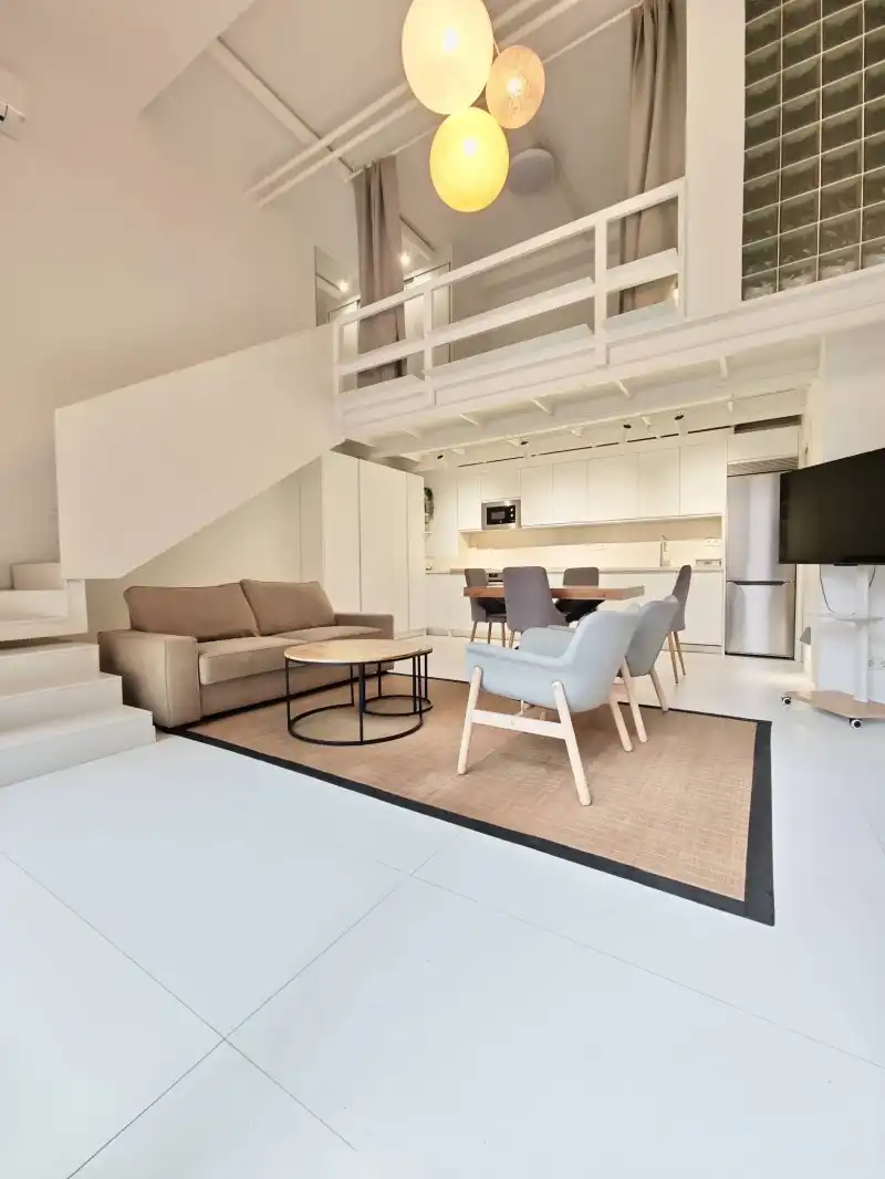Wohnzimmer von Wohnung zur Miete in Madrid mit Klimaanlage, Heizung und Privatgarten