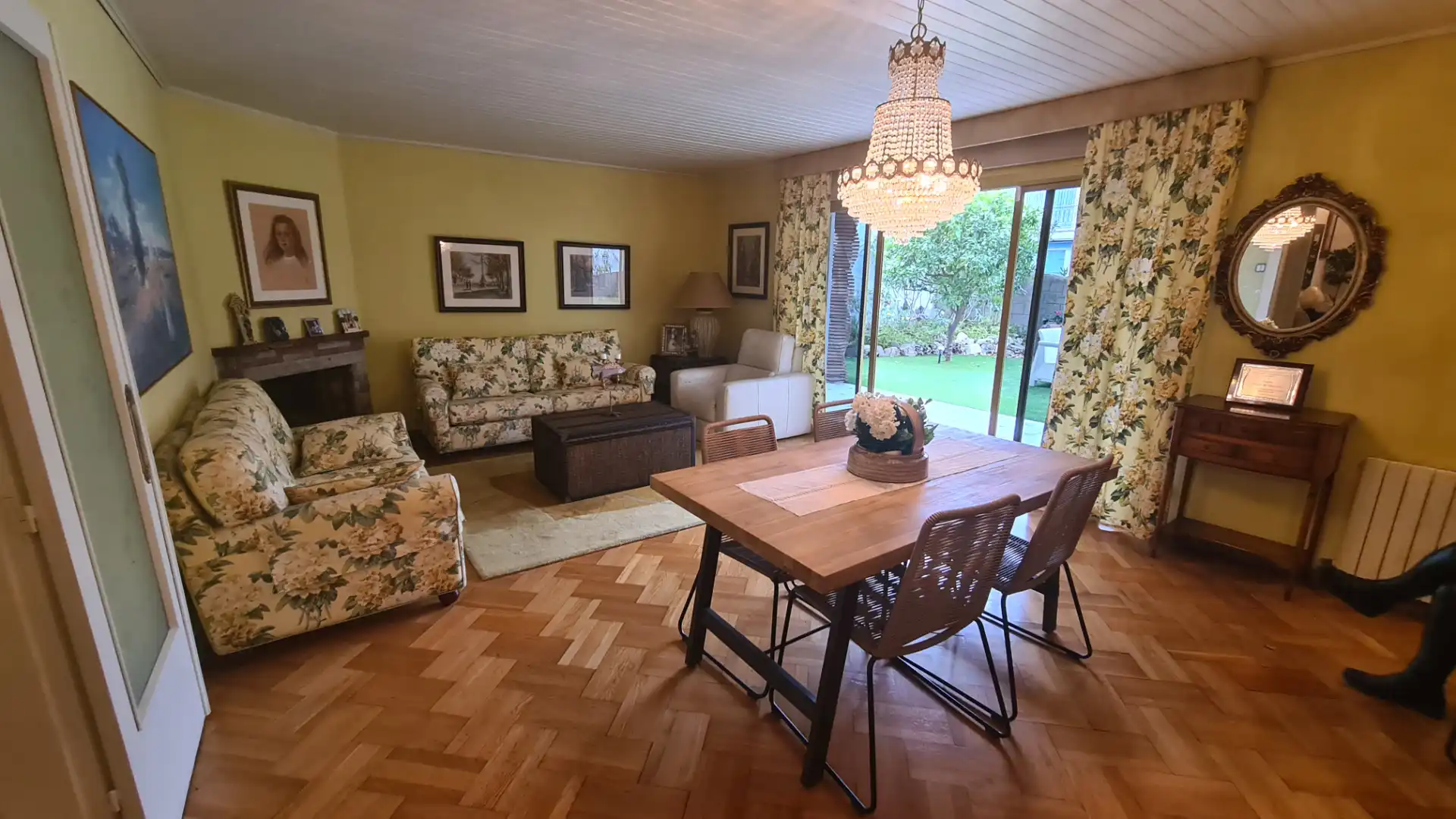 Esszimmer von Wohnung zum Verkauf in Barcelona mit Heizung, Privatgarten und Parkett