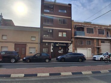 Local comercial de lloguer a Carretera Barcelona 23