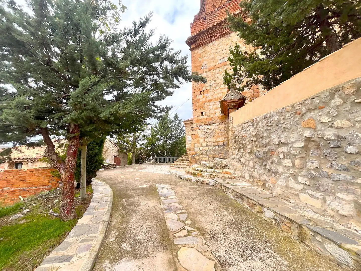 Vista exterior de Finca rústica en venda en Bea amb Calefacció, Terrassa i Moblat