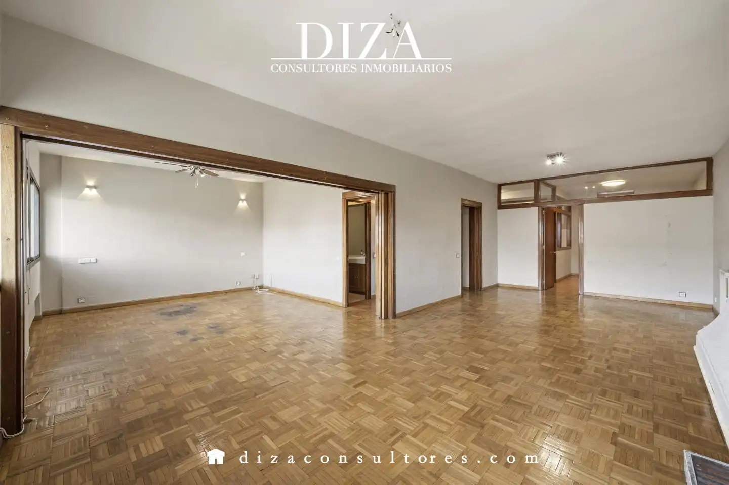 Exterior view of Flat for sale in Madrid  with Air Conditioner, Heating and Terrace