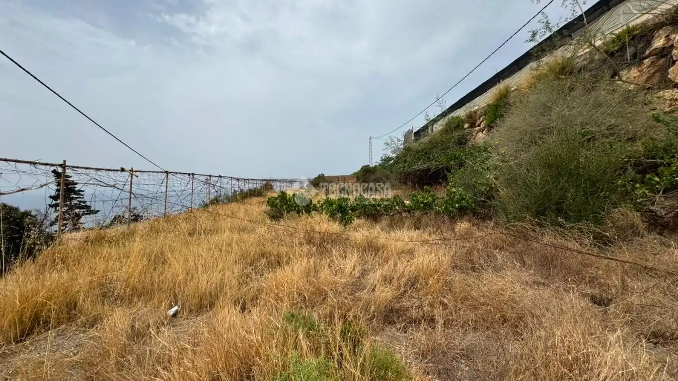 Terreno en venta en Albuñol