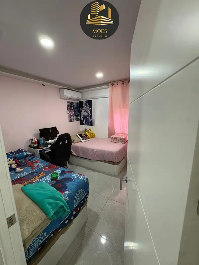 Bedroom of Flat for sale in Linares  with Air Conditioner, Storage room and Balcony