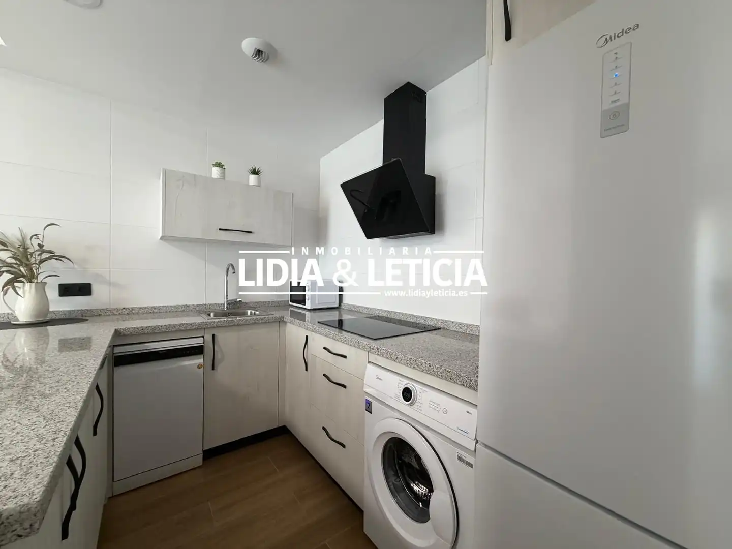 Kitchen of Flat for rent in Alcalá de Guadaira  with Air Conditioner, Terrace and Furnished