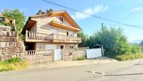 Vista exterior de Casa o xalet en venda en O Porriño   amb Jardí privat, Terrassa i Traster