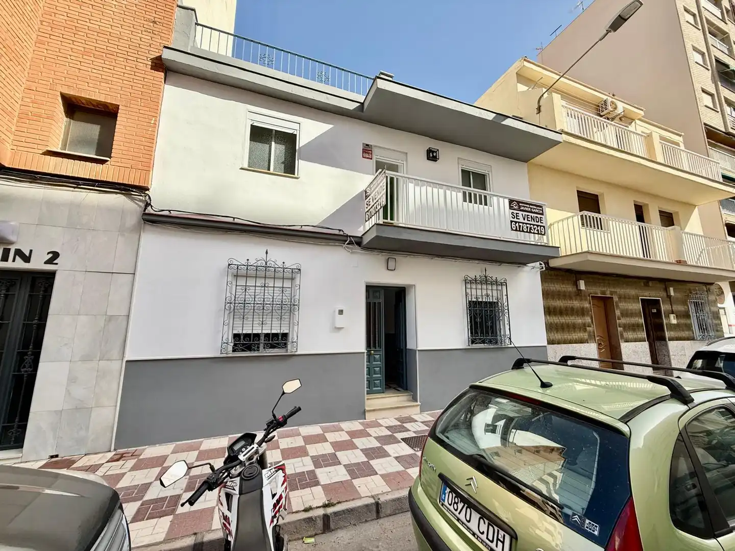 Vista exterior de Edifici en venda en Vélez-Málaga amb Alarma