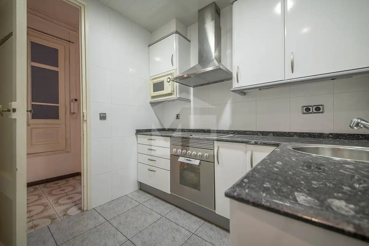 Kitchen of Flat for sale in Barcelona  with Heating and Balcony
