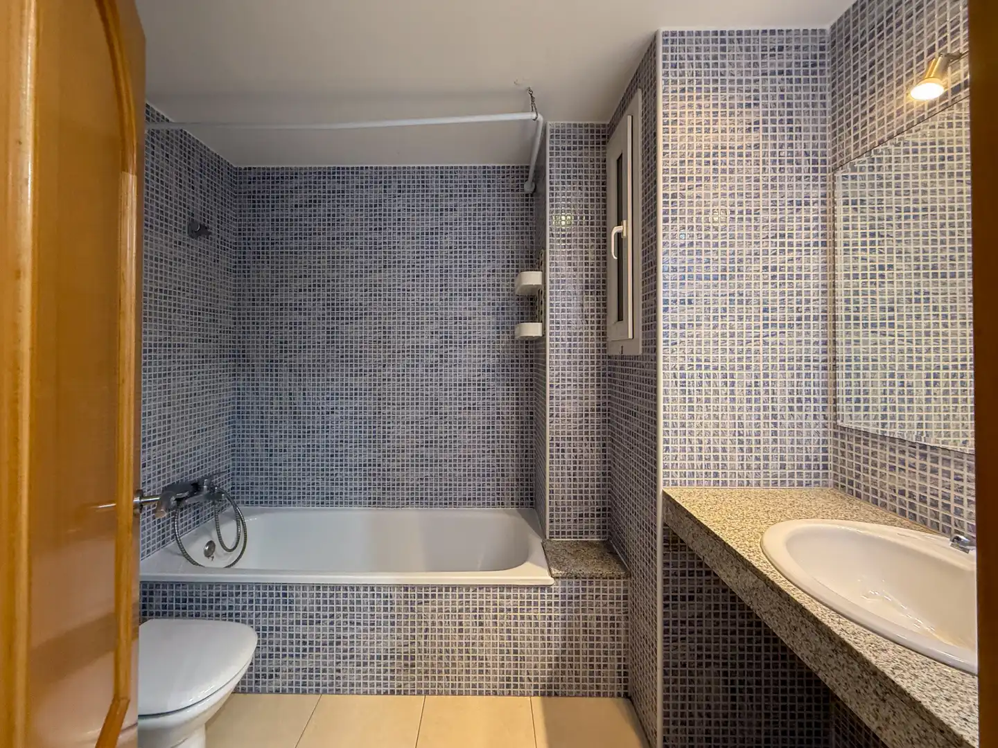 Baño de Piso en venta en Torroella de Montgrí con Calefacción, Horno y Balcón
