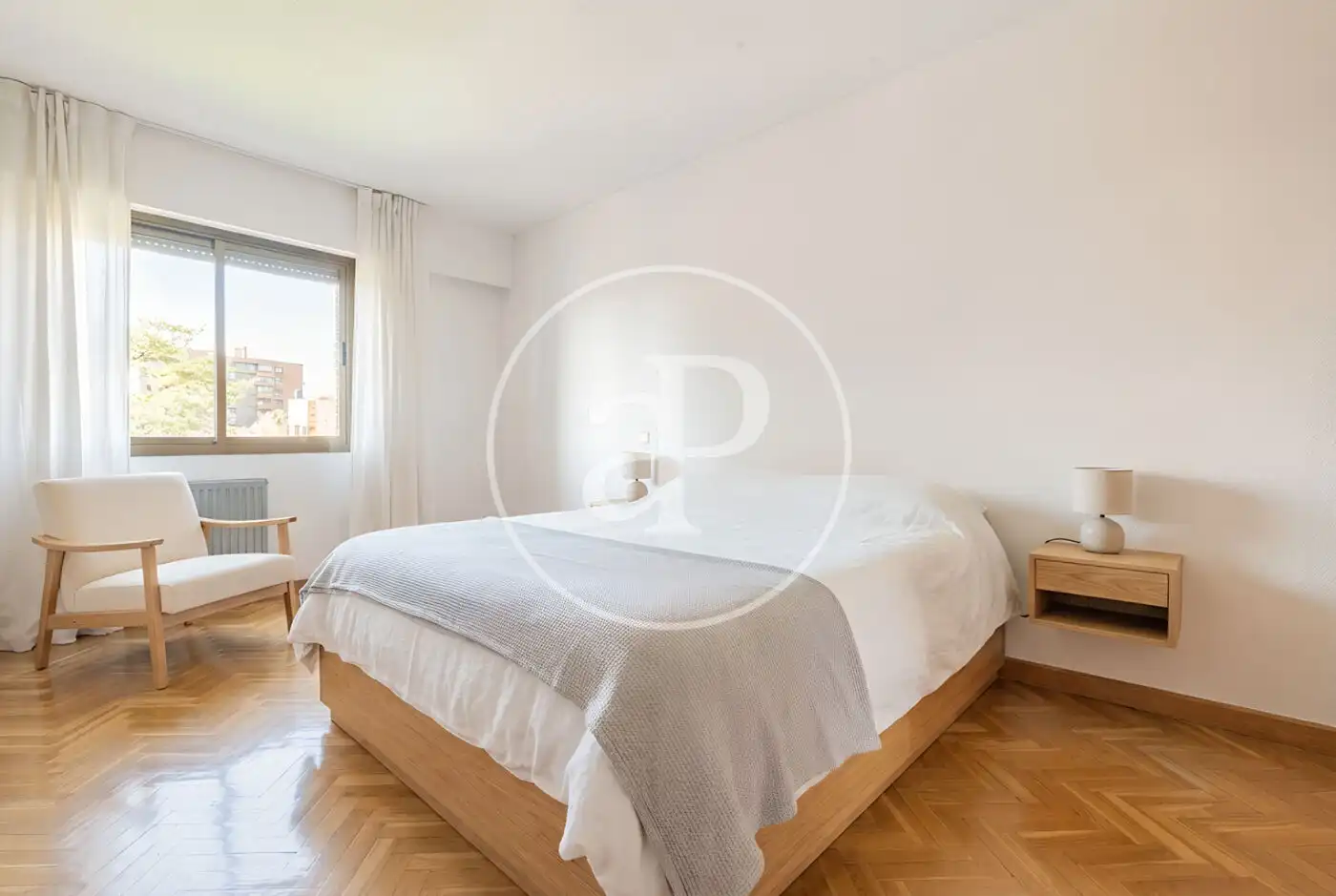Bedroom of Flat for sale in Madrid  with Heating, Terrace and Storage room