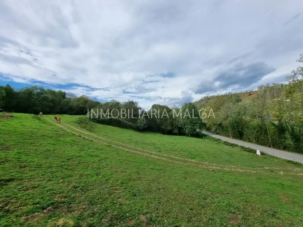 Residencial en venda en Parres