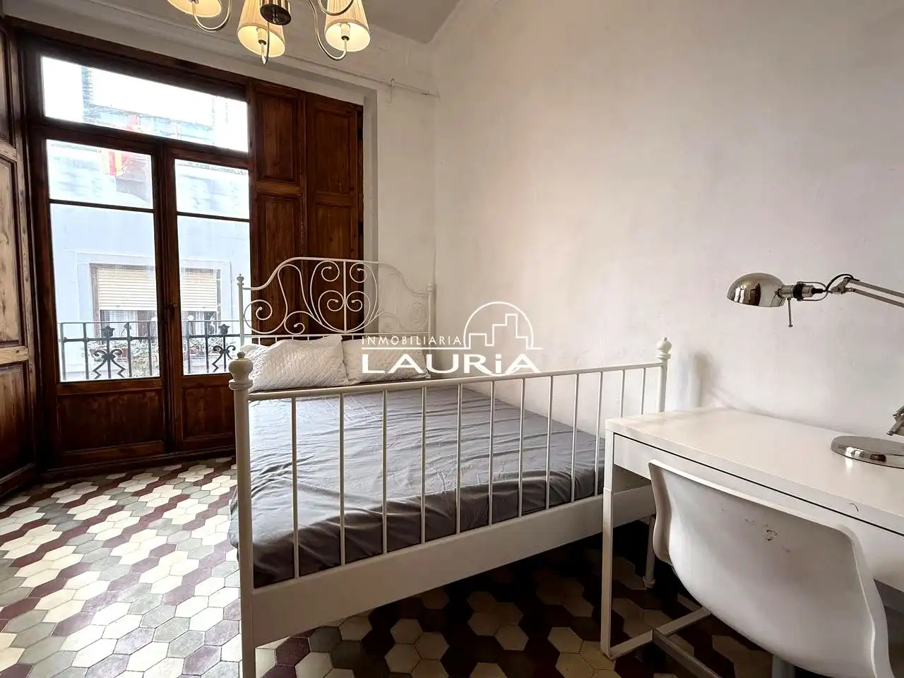 Schlafzimmer von Wohnung zur Miete in Valencia mit Klimaanlage, Terrasse und Möbliert