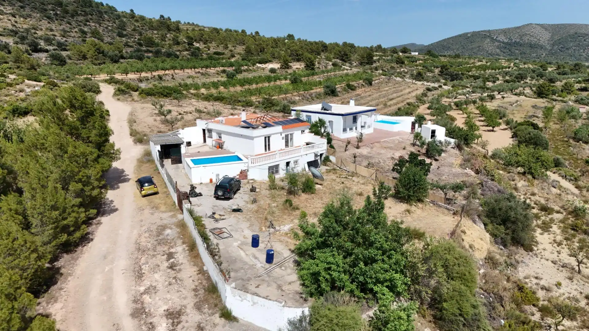 Vista exterior de Casa o xalet en venda en Villar del Arzobispo amb Aire condicionat, Jardí privat i Terrassa