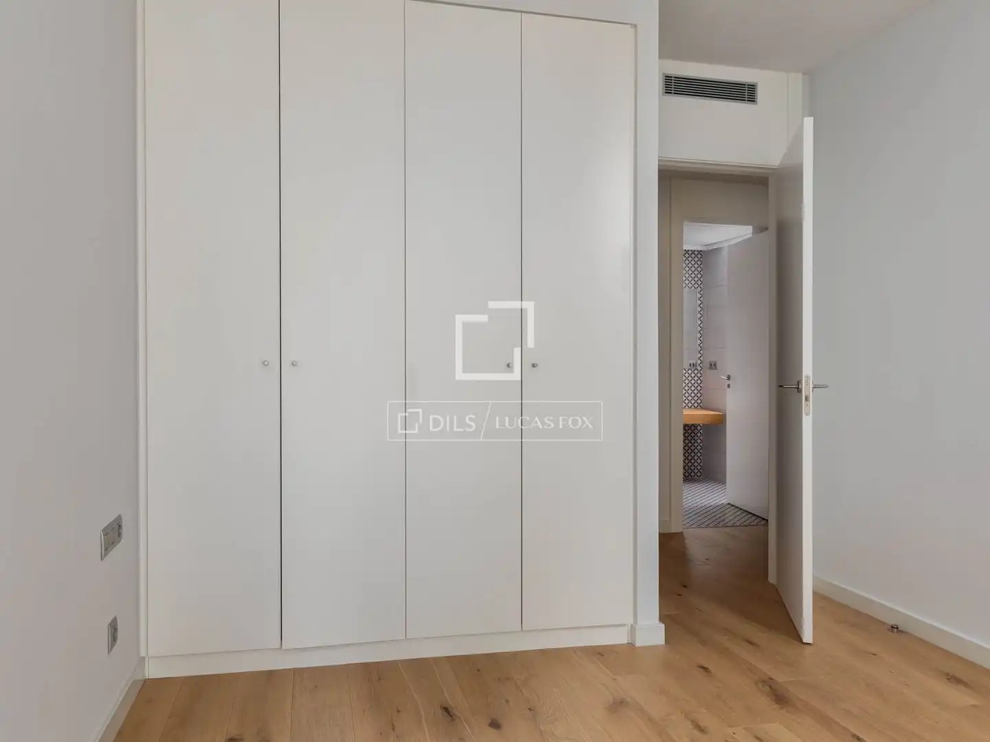 Schlafzimmer von Wohnung zum Verkauf in Lloret de Mar mit Klimaanlage, Terrasse und Schwimmbad