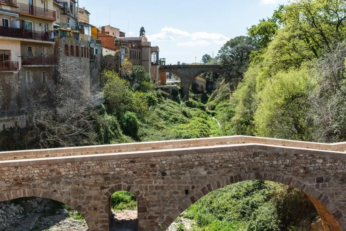 Vista exterior de Casa o xalet en venda en Caldes de Montbui amb Aire condicionat, Calefacció i Jardí privat