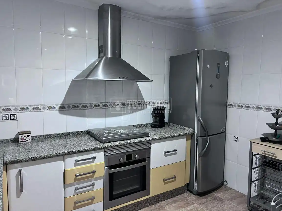 Kitchen of Detached homes for sale in Badajoz
