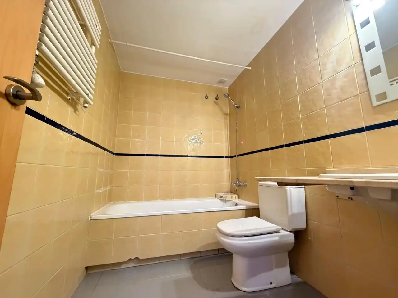 Baño de Planta baja en venta en Girona con Terraza