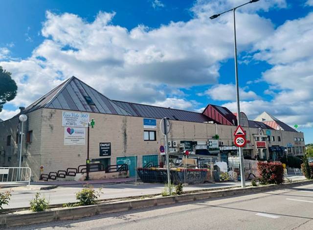 Local comercial en Alquiler en Av Atenas                                          en Monte Rozas