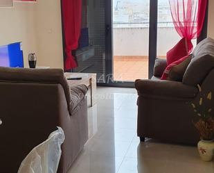 Sala d'estar de Apartament de lloguer en Roquetas de Mar amb Terrassa