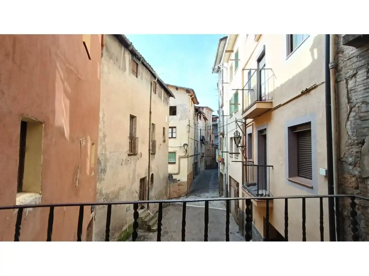 Exterior view of Houses for sale in Berga