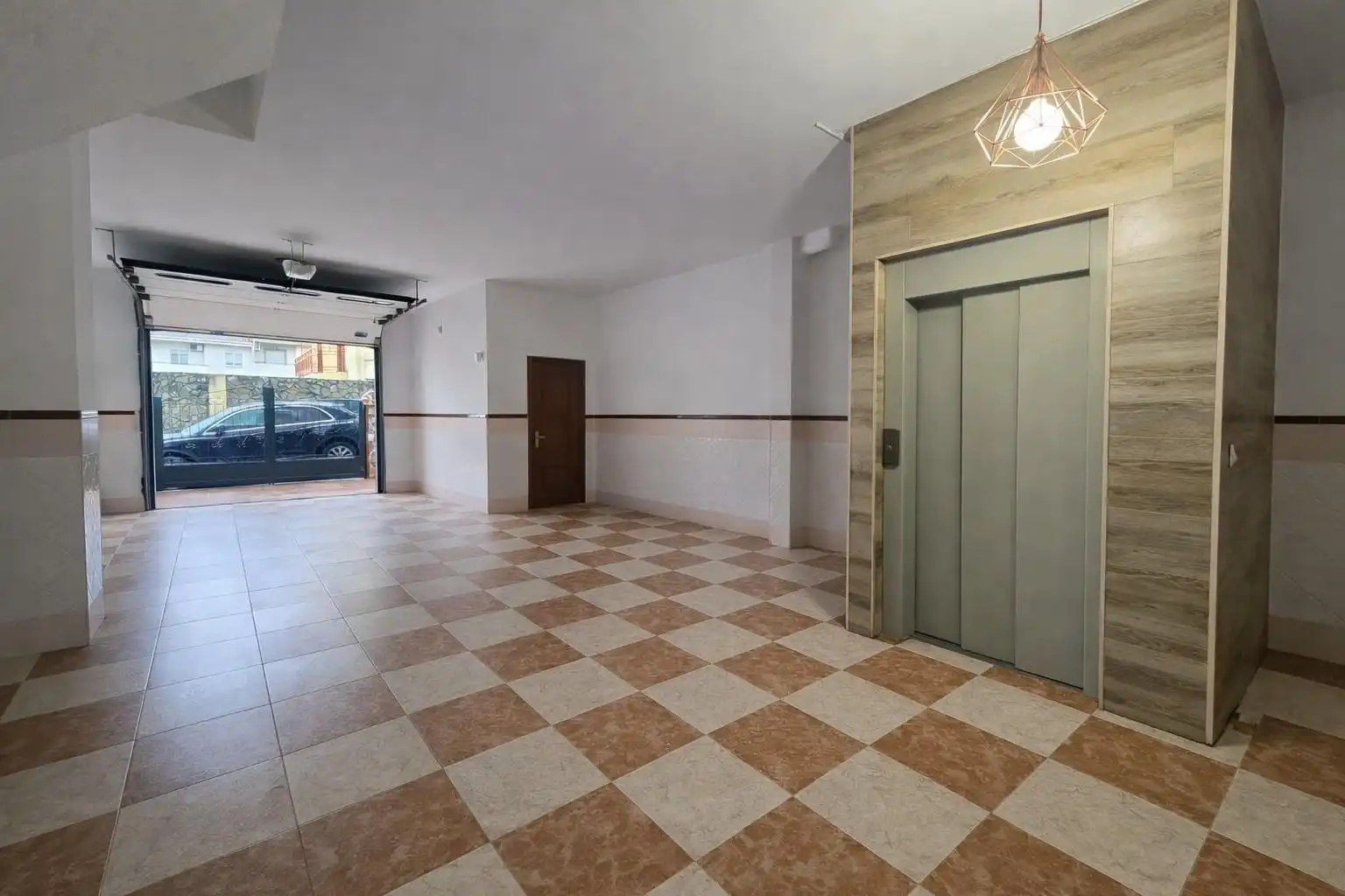 Houses for sale in Plasencia  with Air Conditioner, Terrace and Storage room