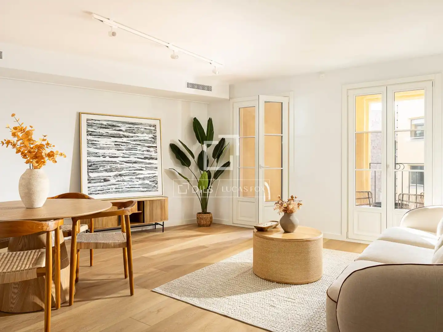 Wohnzimmer von Wohnung zum Verkauf in Barcelona mit Klimaanlage, Terrasse und Schwimmbad