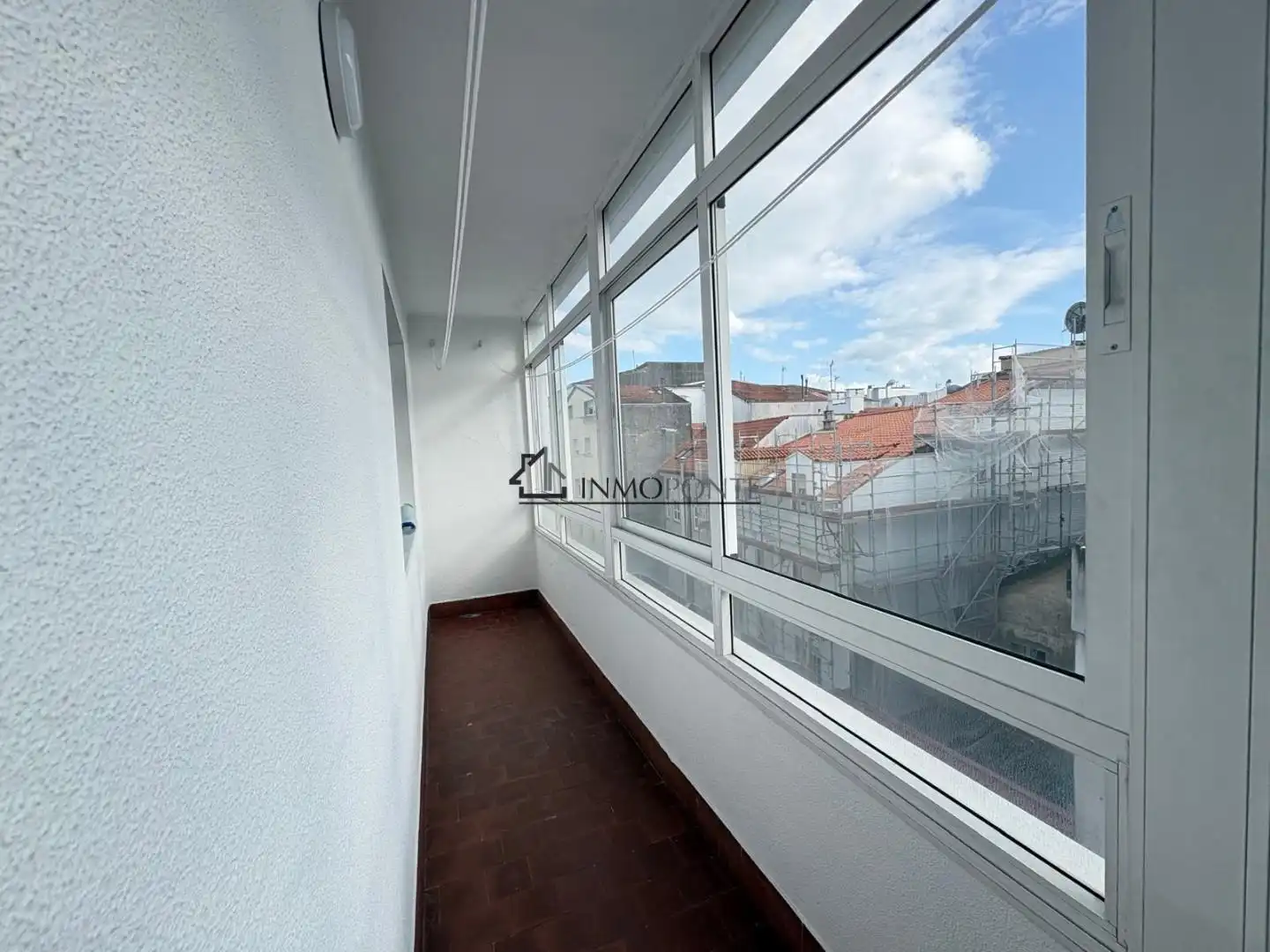 Balcony of Flat for rent in Pontevedra Capital   with Heating, Terrace and Furnished