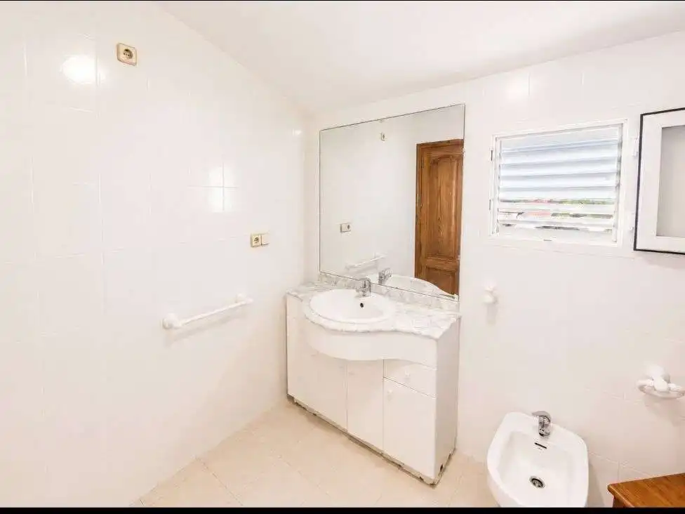 Bathroom of Attic for sale in Peñíscola / Peníscola  with Air Conditioner, Terrace and Swimming Pool