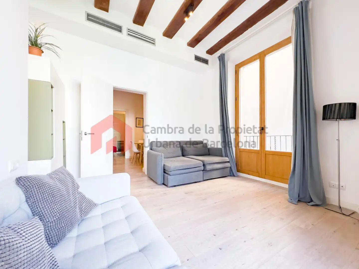 Sala d'estar de Pis en venda en Barcelona amb Aire condicionat, Calefacció i Parquet