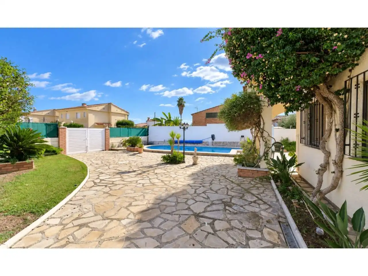 Chalet con piscina en venta en Calle gardènies 1, imagen 9