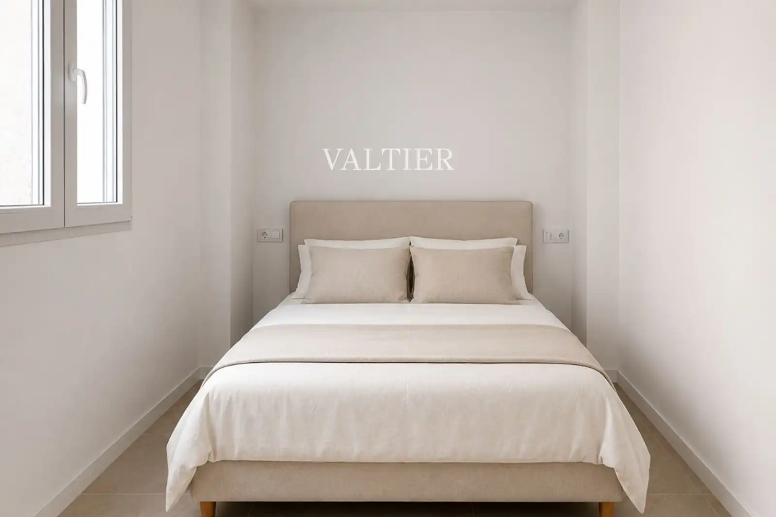 Bedroom of Flat for rent in Valencia  with Air Conditioner, Heating and Terrace