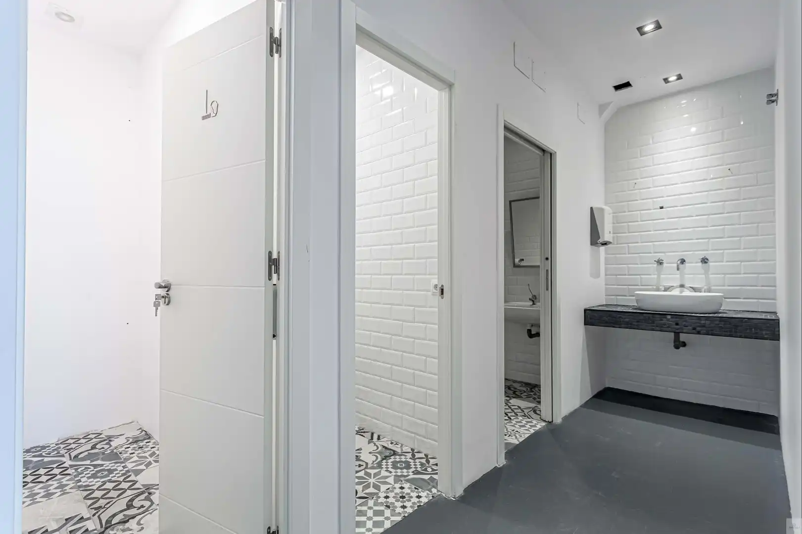 Badezimmer von Geschaftsraum zur Miete in Majadahonda