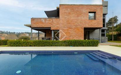 Vista exterior de Casa o xalet en venda en Vallromanes amb Aire condicionat, Calefacció i Jardí privat