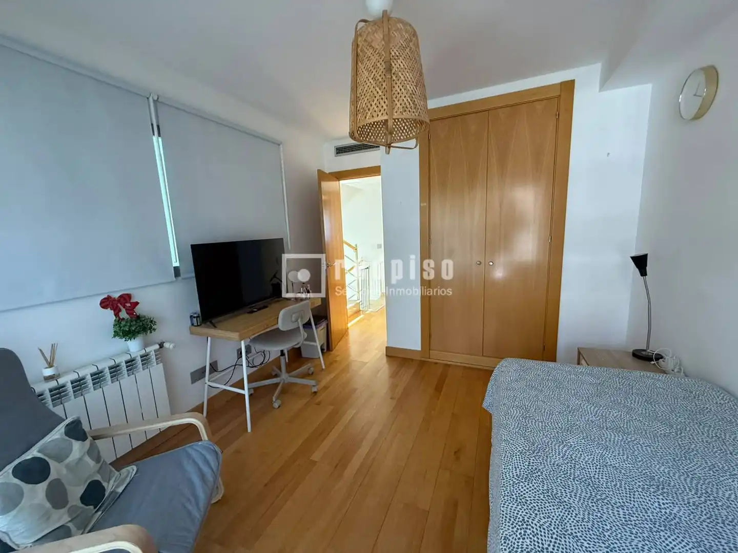 Bedroom of Houses for sale in Paracuellos de Jarama  with Air Conditioner, Heating and Private garden